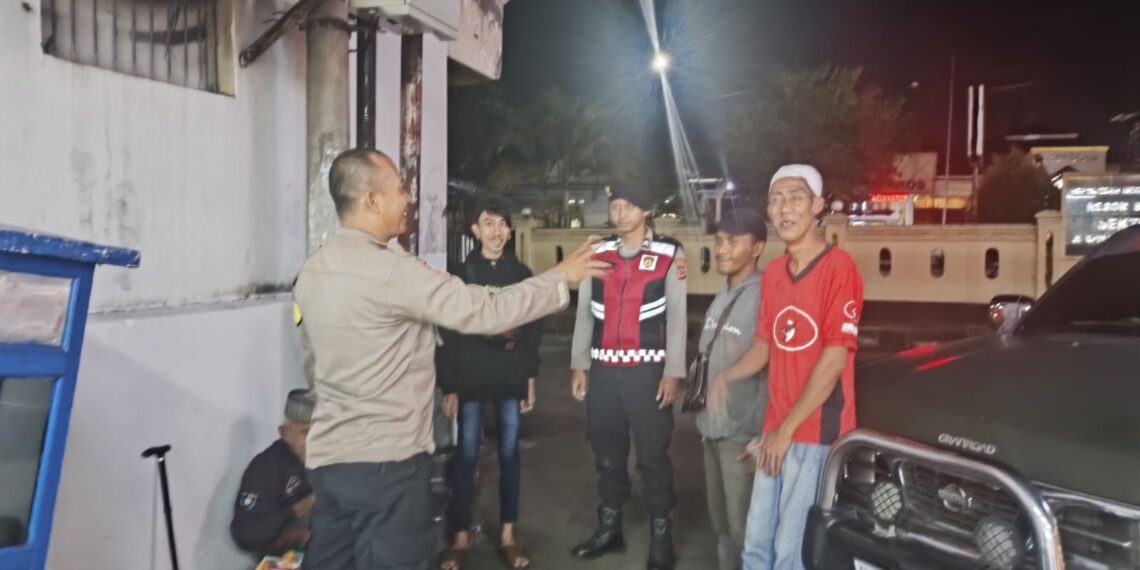 Wujudkan keamanan warga, Polsek Baros tingkatkan patroli malam
