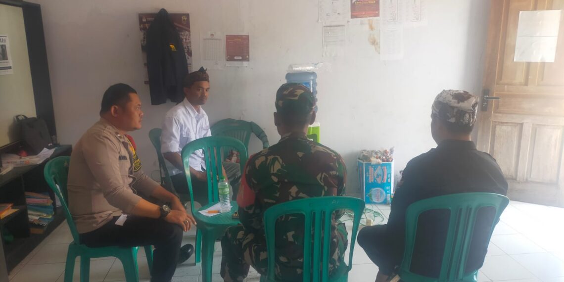 Cegah Aksi Kejahatan, Polsek Kebonpedes Patroli Malam Hari