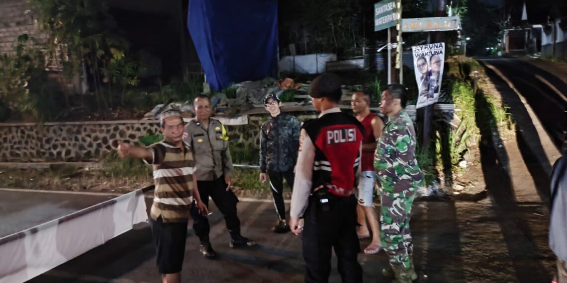 Cooling system Sinergitas TNI-Polri, Sapa warga antisipasi malam hari