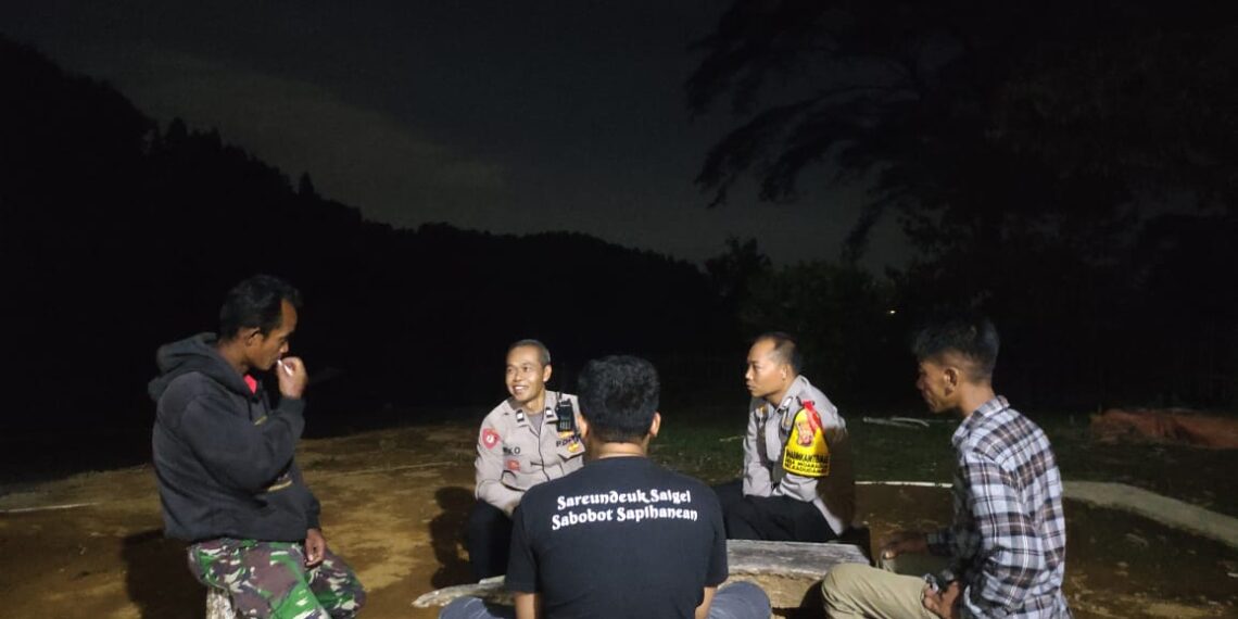 Patroli mobile rutin Polsek Kadudampit untuk mengantisipasi gangguan kamtibmas di wilayah hukum polsek kadudampit