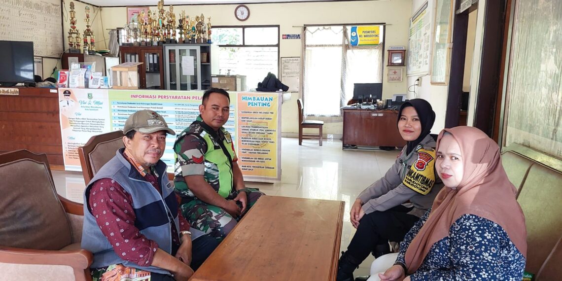 Bhabinkamtibmas Polwan Laksanakan Sambang ke Kantor Kelurahan