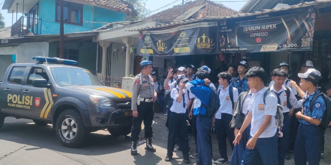 Polsek Kebonpedes Himbau Pelajar SMP Agar Tidak Terlibat Tawuran