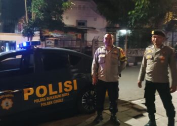 Unit Samapta Polsek Cikole Gelar Patroli Malam Antisipasi Gangguan Kamtibmas