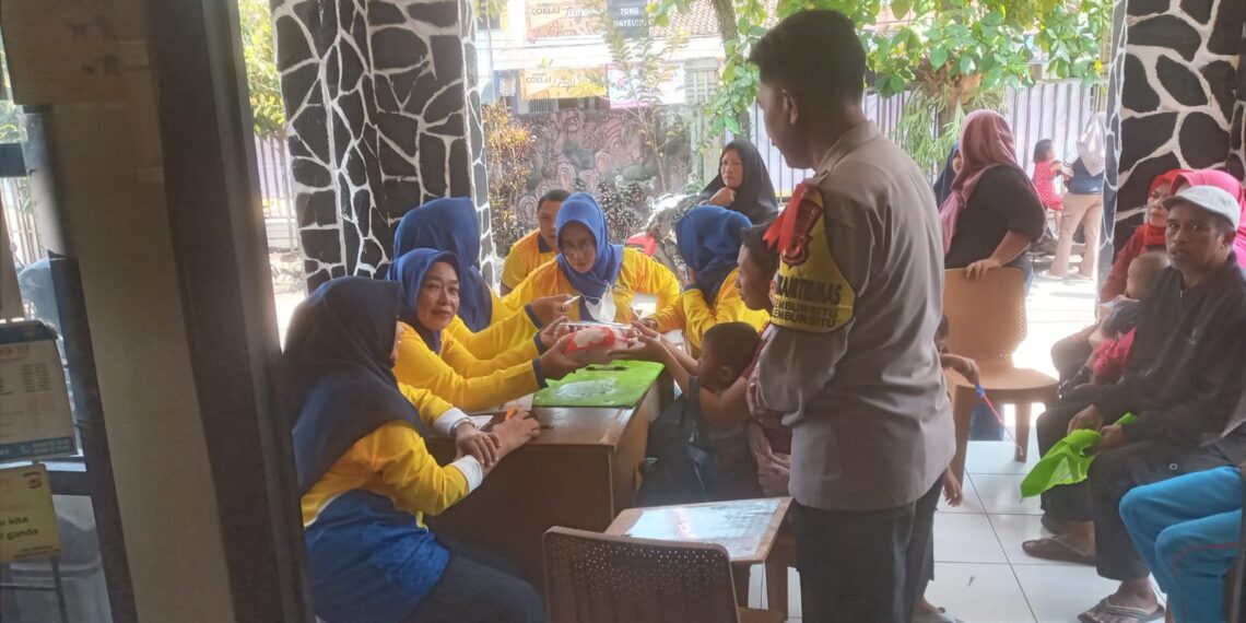 Bhabinkamtibmas Polsek Lembursitu selalu hadir di setiap kegiatan masyarakat