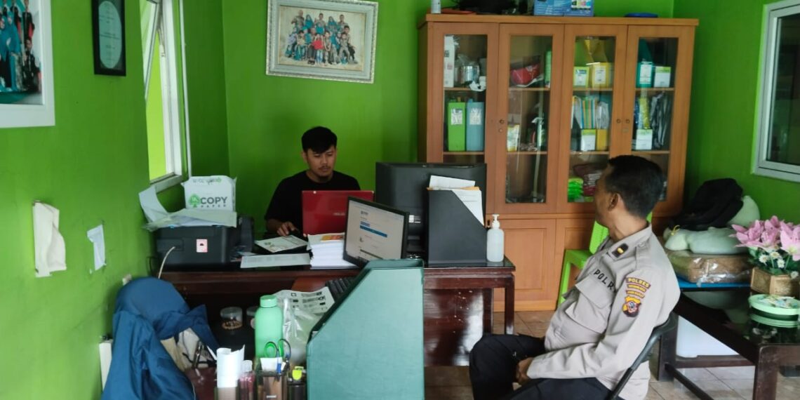 Guna menciptakan Keamanan dan Kondusif, Polsek Citamiang Patroli Dialogis