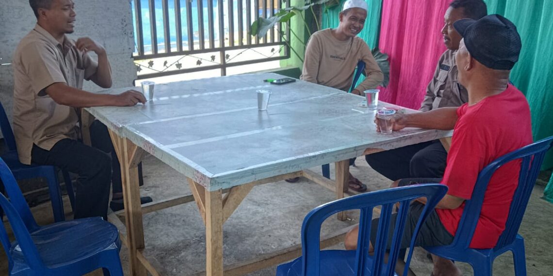 Silaturahmi Kamtibmas Bhabinkamtibmas Polsek Cisaat  Sambangi warganya