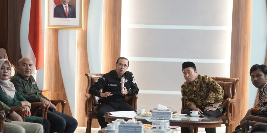 Tiga Pelayanan Publik di Presentasikan Dalam Monev Visitasi Informasi Pelayanan Publik