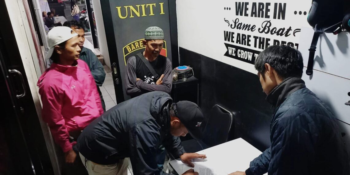 Beredar Video Pemuda Wajah Babak Belur Ternyata Tertangkap Basah Curi Bawang Daun