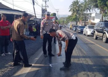 Truck Hantam Angkot di Jalan Nasional Sukabumi – Cianjur. 7 Orang Luka 1 Meninggal Dunia