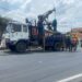Kecelakaan Truk Hantam Angkot, Tiang Listrik Ikut Dihantam Juga Sampai Patah dan Aliran Mati