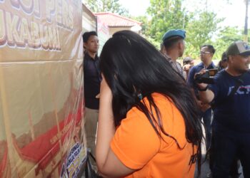 Selebgram Cantik Baru Keluar SMA Ditangkap Polisi. Ternyata Promosikan Situs Judol