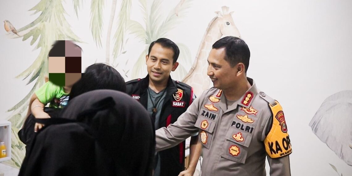 Polri Menyelamatkan Anak yang Dijual Ayahnya untuk Foya-Foya
