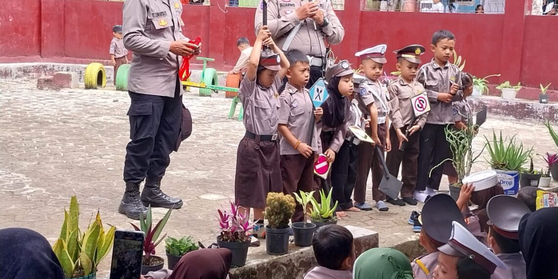 Polsek Sukaraja Edukasikan anak-anak tentang keselamatan berlalu lintas