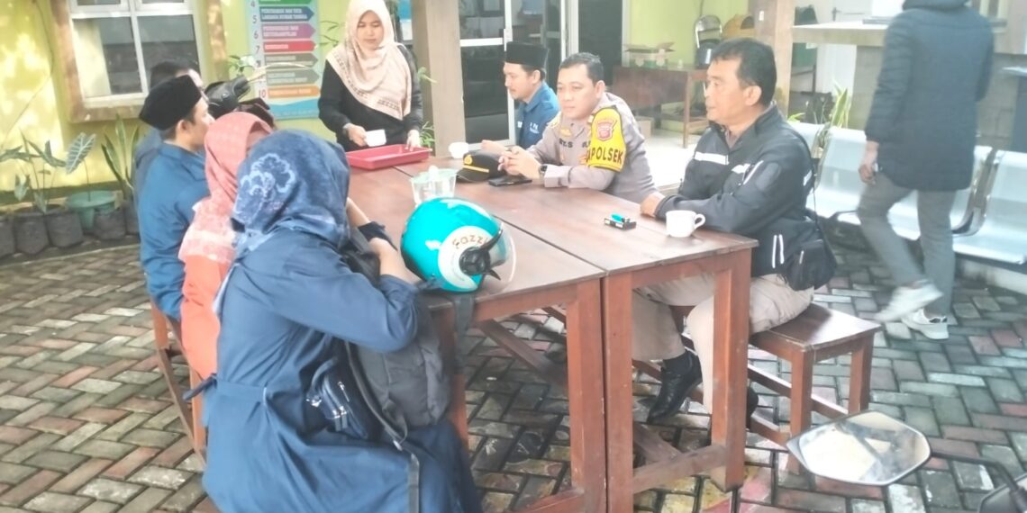 Kapolsek Kebonpedes Gelar Cooling System dihalaman Kecamatan Kebonpedes Jelang Pilkada 2024