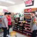 Sampaikan Himbauan Kamtibmas Kepada Karyawan Minimarket saat Patroli Siang