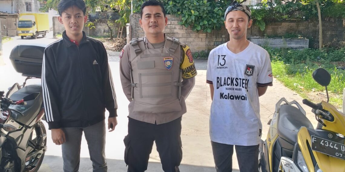 Dekati warga Babinkamtibmas bersinergi dengan Babinsa Sambangi Warga dan Berikan Imbauan Kamtibmas