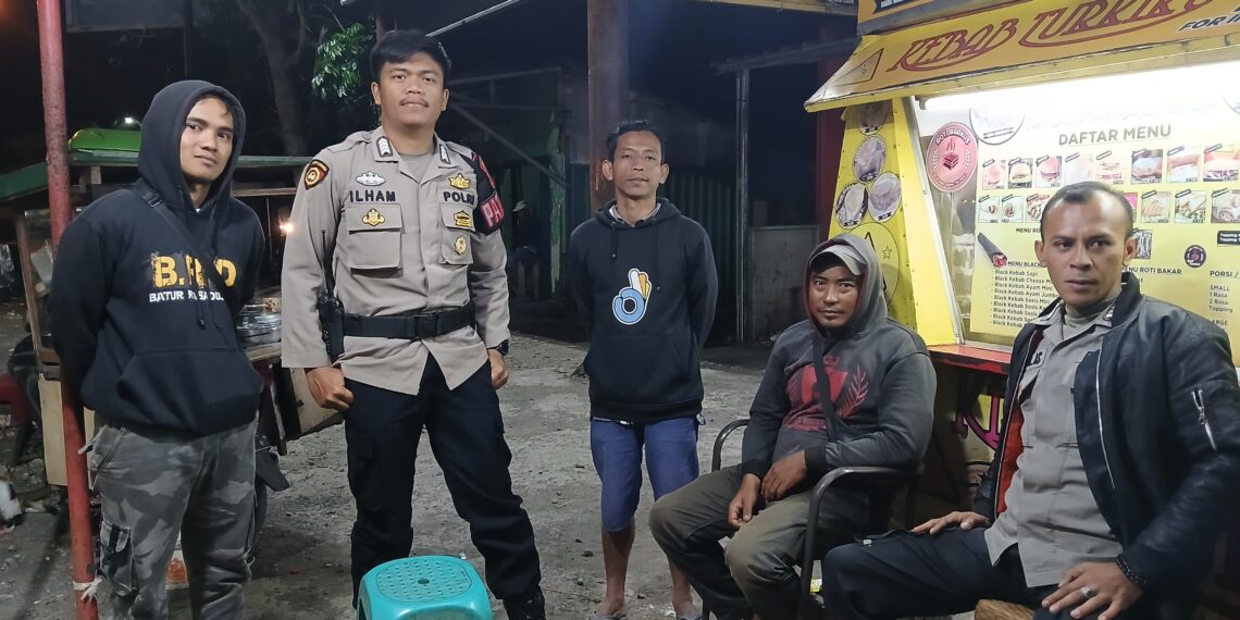 Anggota Polsek lembursitu Intensifkan Patroli Malam hari, Jaga Kamtibmas Tetap Kondusif