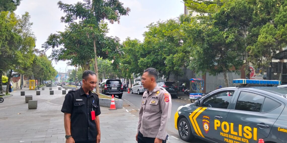 Bhabinkamtibmas Polsek Cikole Laksanakan Sambang Kepada Satpam