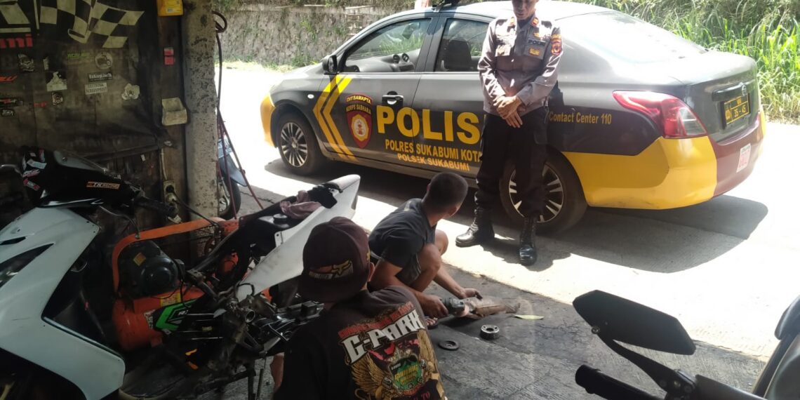 Jaga Kondusifitas Pilkada Serentak 2024, Polsek Sukabumi Laksanakan Kegiatan Dialogis Dengan Masyarakat.
