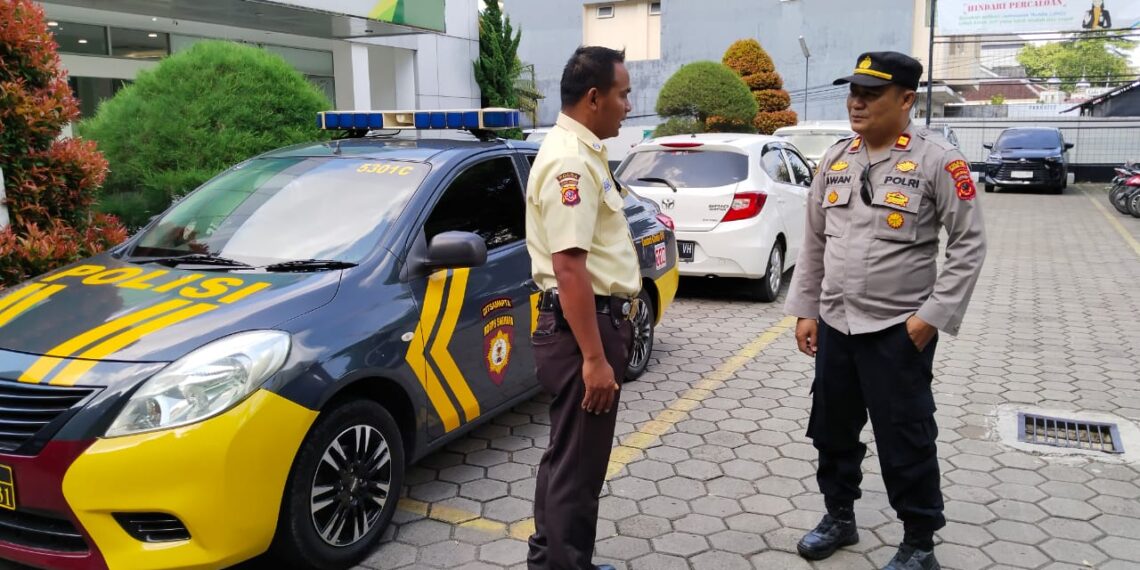 Panit Samapta Polsek Cikole Laksanakan Dialogis dengan Satpam Menyongsong Pilkada Serentak 2024