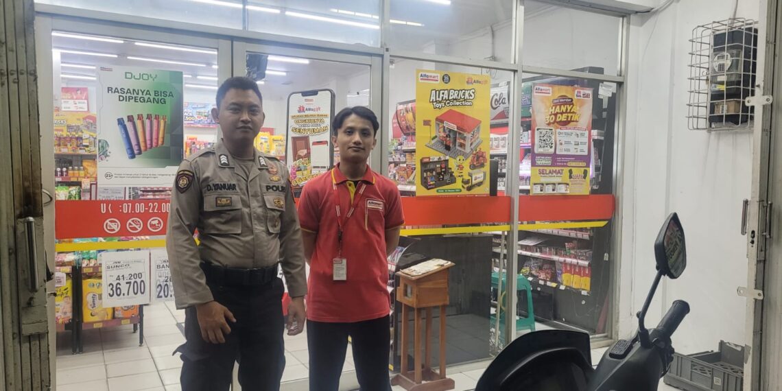 Tingkatkan Keamanan Jelang Pilkada 2024,Unit Sabhara Polsek Cisaat laksanakan Patroli