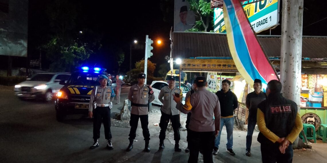 Kapolsek Lembursitu Pimpin Apel KRYD Antisipasi Malam Minggu