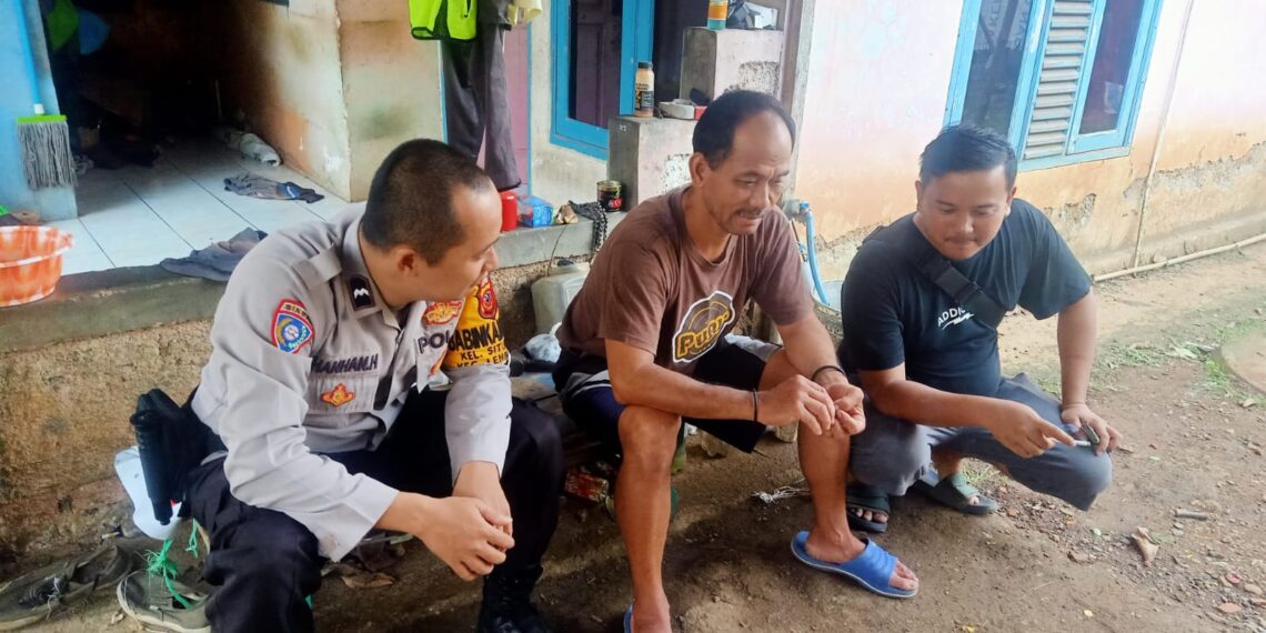 Bhabinkamtimas Polsek Lembursitu Laksanakan Sambang Kepada Warga Masyarakat