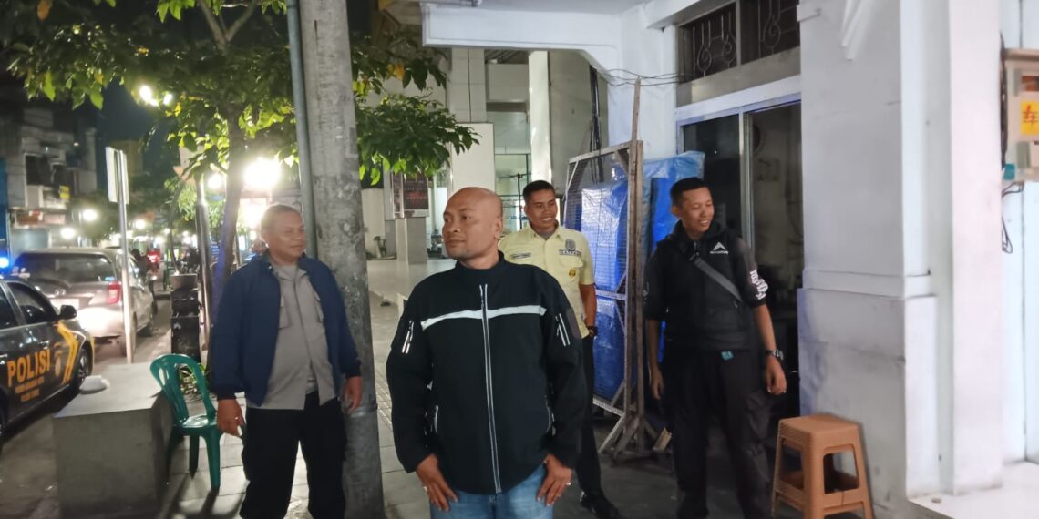 Jaga Keamanan Menjelang Pilkada Serentak 2024, Polsek Cikole Laksanakan Patroli Wilayah