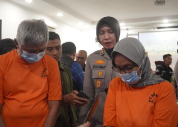 Tipu Puluhan PMI, Sepasang Suami Istri di Sukabumi Diringkus Polisi 