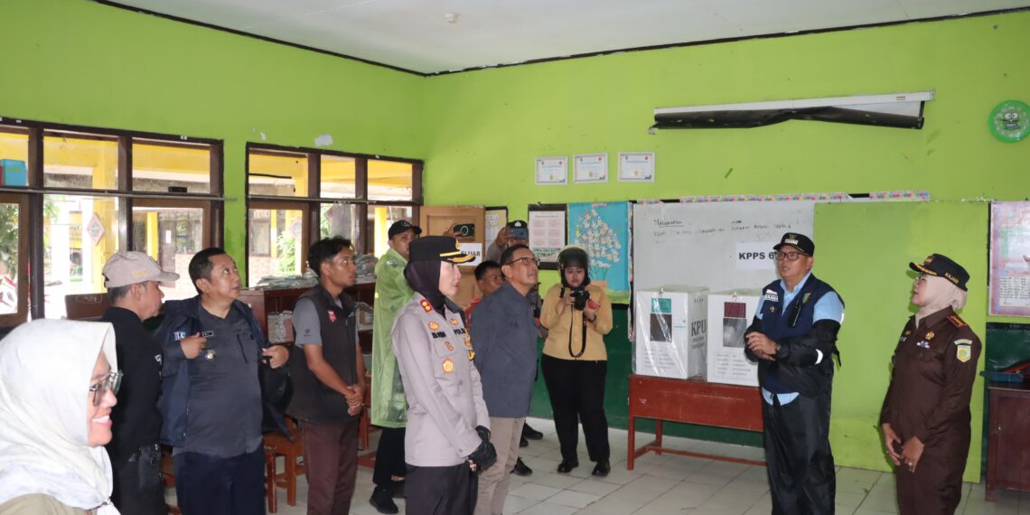Patroli Skala Besar dengan Forkopimda, Kapolres Sukabumi Kota Kembali Tinjau Kesiapan TPS