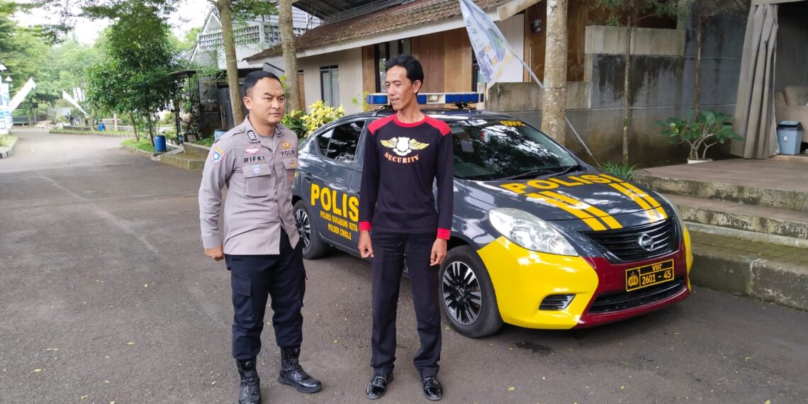Bhabinkamtibmas Polsek Cikole Laksanakan Giat Patroli Dan Sambang Menjelang Pilkada Serentak