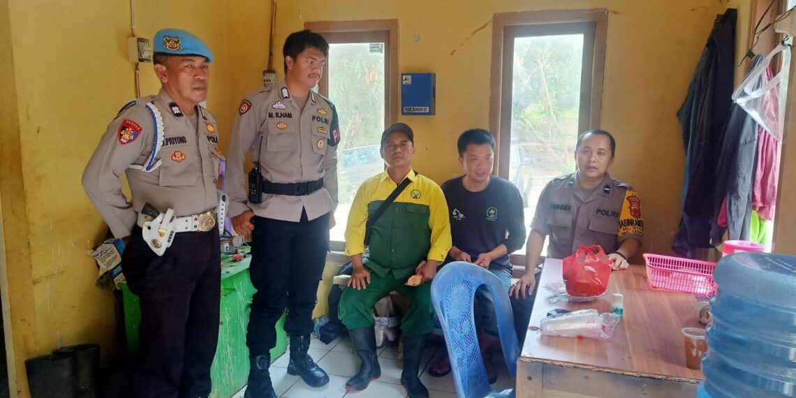 Bhabinkamtibmas Polsek Lembursitu sambangi warga binaan berikan himbauan kamtibmas