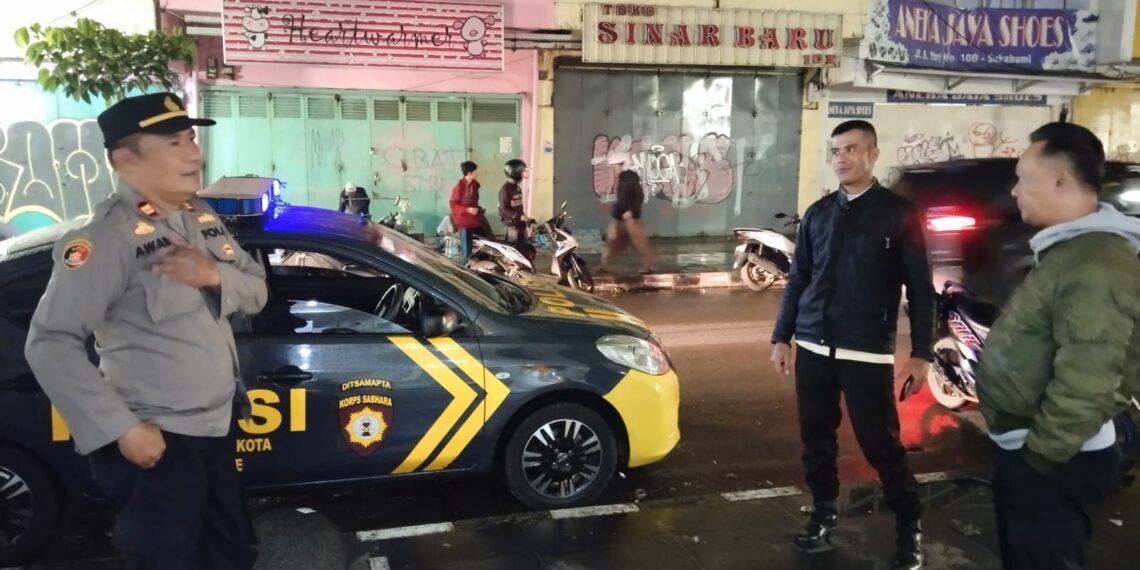 Panit Samapta Polsek Cikole Laksanakan Giat Sambang Dengan Satpam