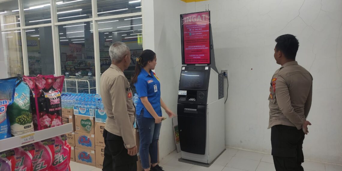 Tingkatkan Kamtibmas dan Jaga Kondusifitas Pilkada Serentak 2024, Polsek Kadudampit melaksanakan patroli untuk mengantisipasi gangguan kamtibmas di wilayah hukum polsek kadudampit