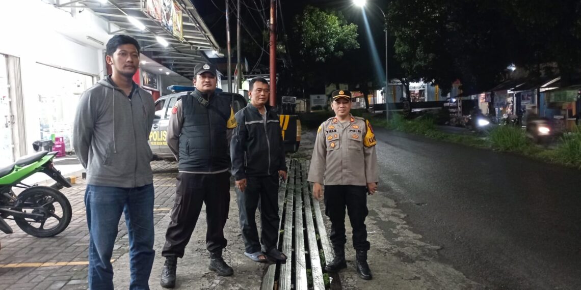 Patroli KRYD Polsek Kebonpedes Wujudkan Kamtibmas Kondusif Jelang Pilkada Serentak 2024