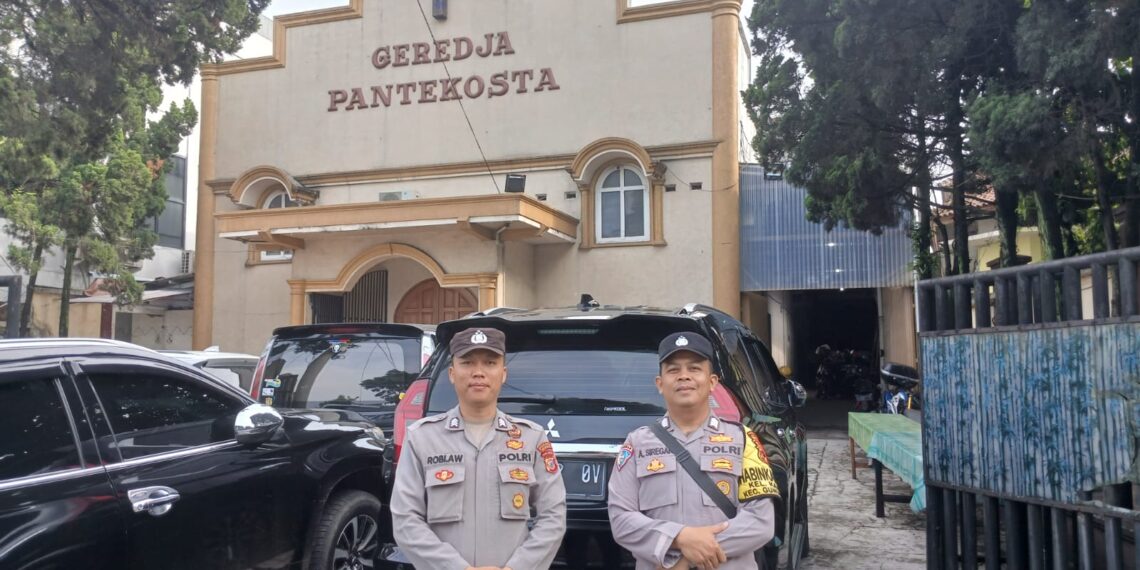 Berikan Rasa Aman, Polisi Lakukan Pengamanan Ibadah Rutin di Gereja  Pantekosta Sukabumi