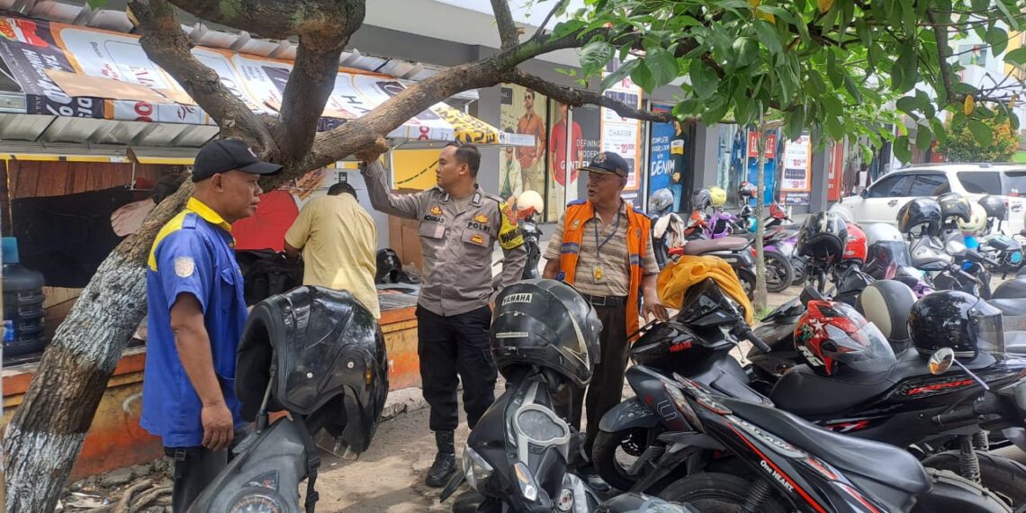 Guna menciptakan Keamanan dan Kondusif Dalam Menghadapi Tahapan Pilkada Serentak 2024, Polsek Citamiang Patroli Dialogis.