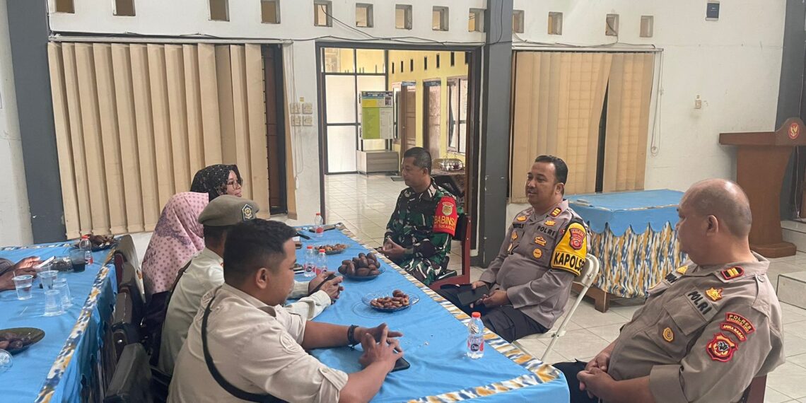 Ngariung sareng Kapolsek,Polsek Cisaat Tampung Keluhan Masyarakat