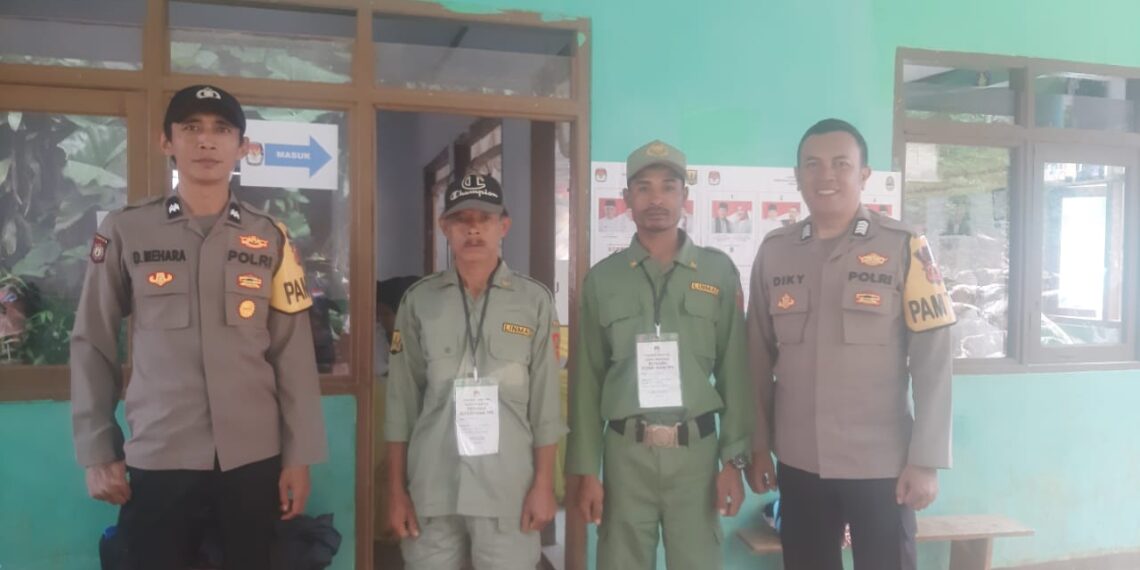Polsek Cireunghas perkuat keamanan TPS, kerahkan personel hingga ke pelosok