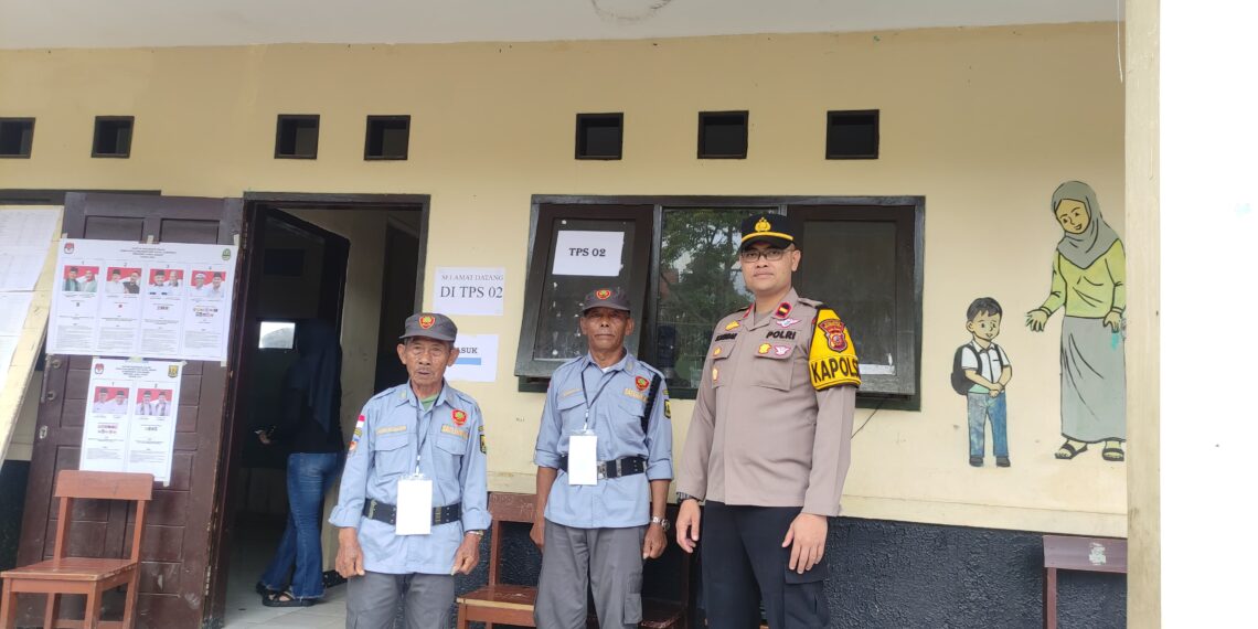Polsek Kadudampit laksanakan pengecekan TPS di wilkum Polsek Kadudampit pada Pilkada serentak 2024.