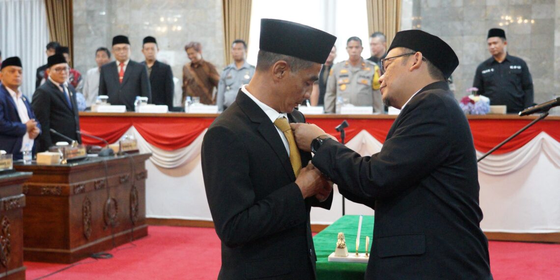 Gantikan Alm. Yunus Suhandi, Gundar Kolyubi Resmi Duduki Kursi Wakil Rakyat 