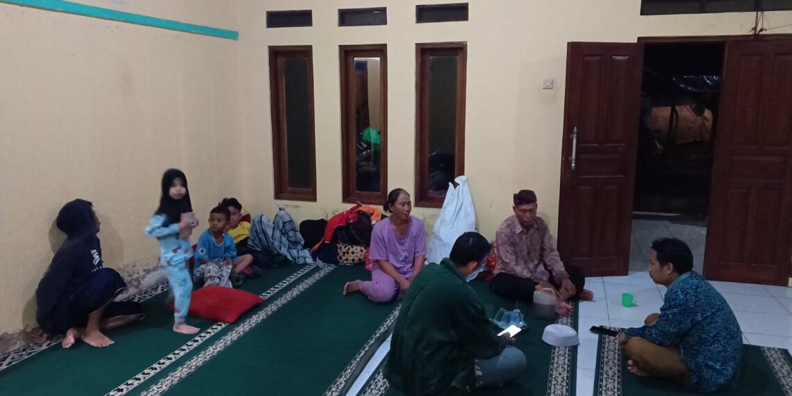 Pergerakan Tanah Rusak Puluhan Rumah di Cikembar Sukabumi, Warga Terpaksa Mengungsi