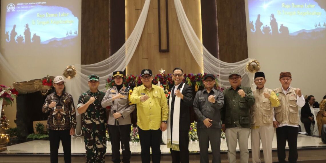 Bareng Forkopimda, Kapolres Sukabumi Kota Pantau Perayaan Malam Natal