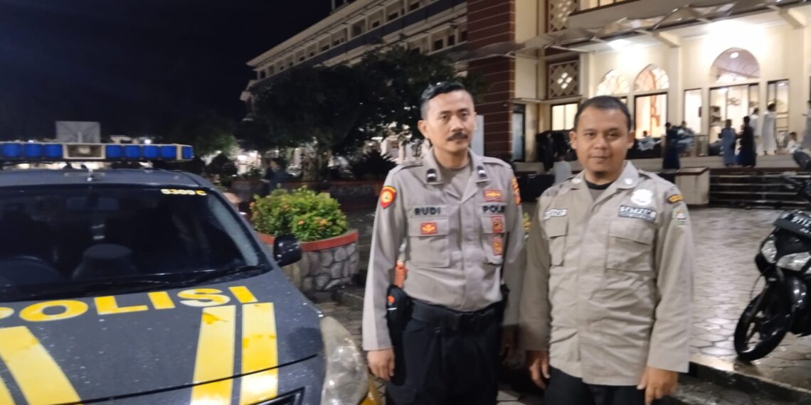 Jaga Kamtibmas Pasca Pilkada, Polsek Cisaat Intensifkan Patroli malam