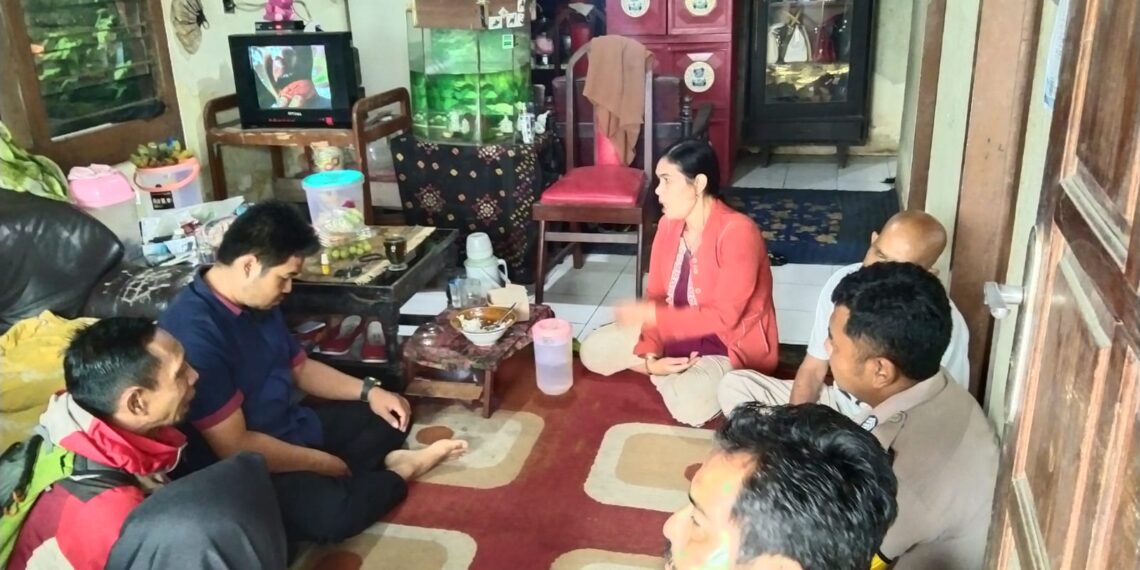 Bhabinkamtibmas Polsek Sukabumi Melaksanakan Sambang ke warga Desa