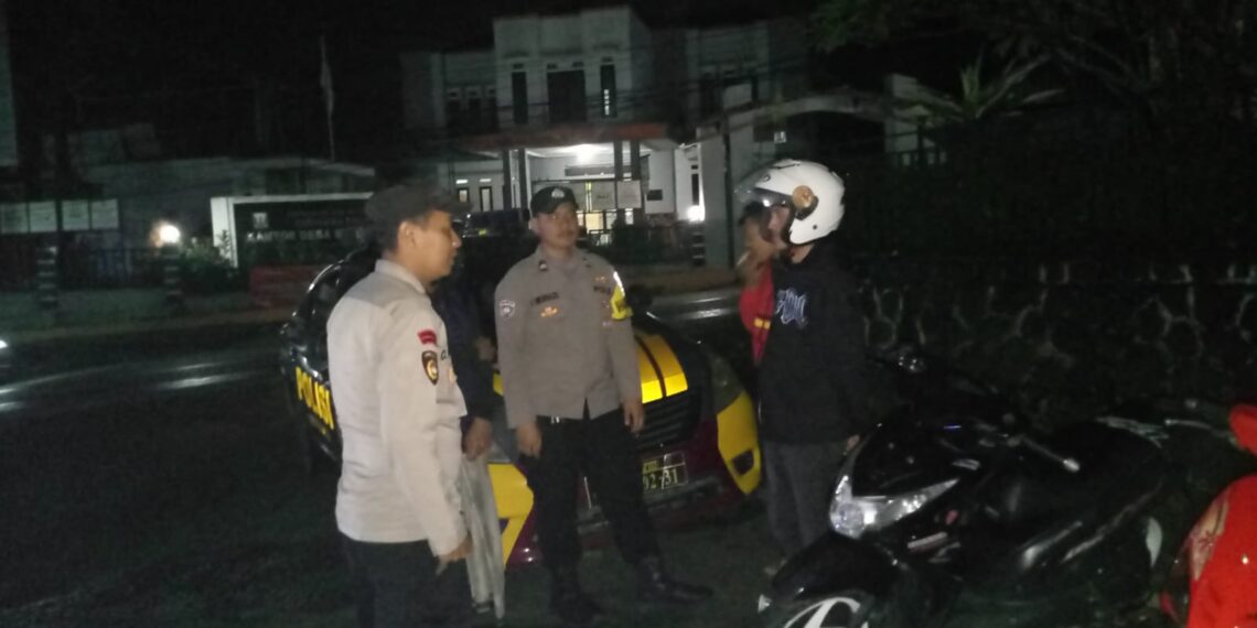 Pasca Pilkada 2024, Unit Samapta Polsek Sukalarang Intensifkan Patroli Dialogis