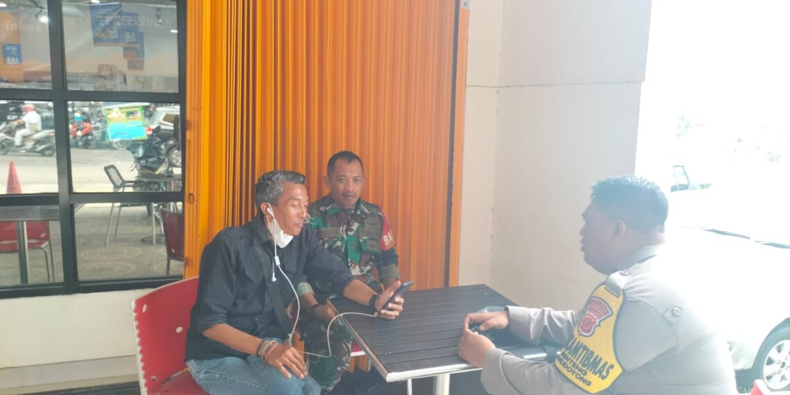 Sambangi Warga Polisi di Kota Sukabumi Sampaikan Imbauan Kamtibmas