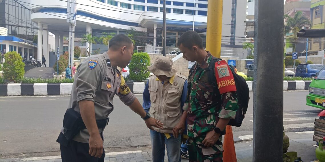 Cegah Curanmor Bhabinkamtibmas Sambangi Juru Parkir