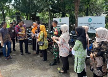 Polsek Baros  giatkan Monitoring dan pengamanan pasar murah