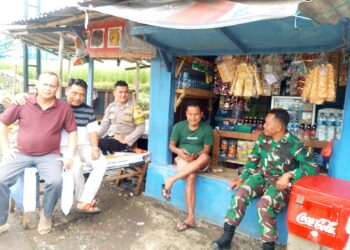Jaga Kondusifitas Pilkada Serentak 2024 Babinkamtibmas Sambangi Warga